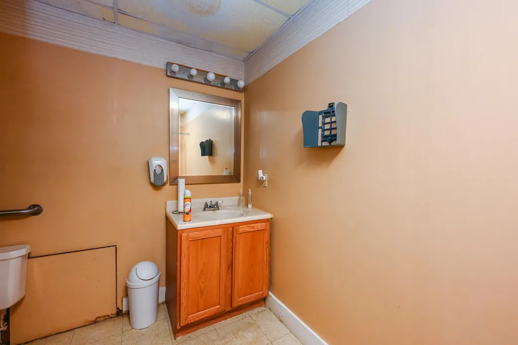 931 E Main Street Benton Charter Township MI 49022