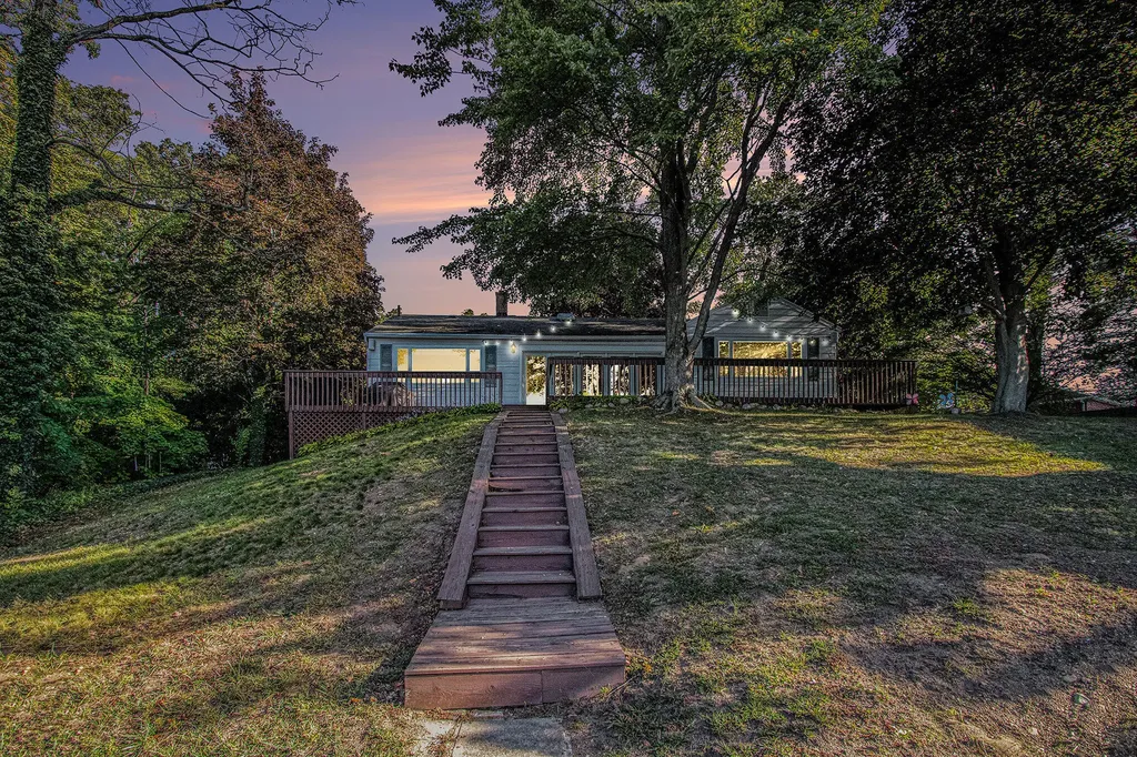 31273 County Line Road Silver Creek Township MI 49047