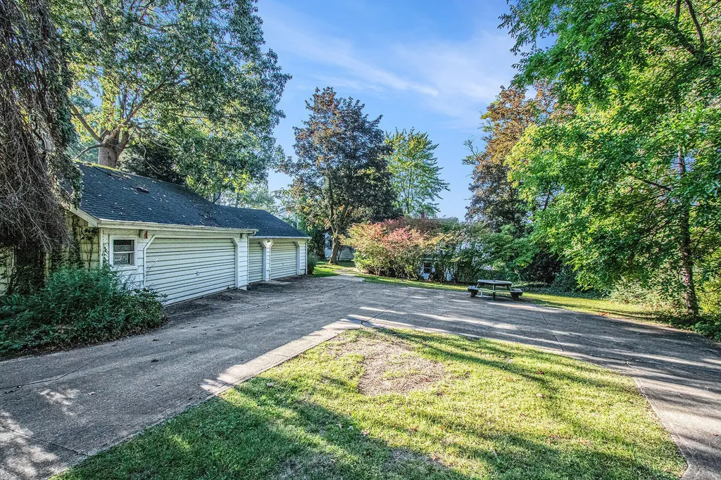 31273 County Line Road Silver Creek Township MI 49047