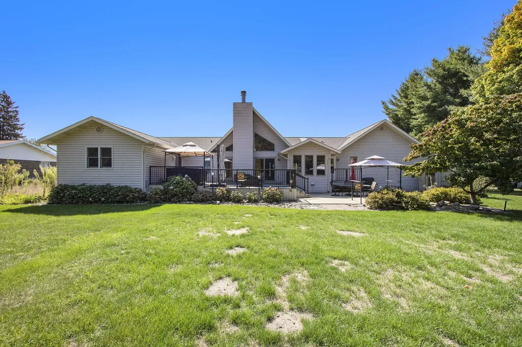 6030 Paw Paw Lake Road Coloma Charter Township MI 49038
