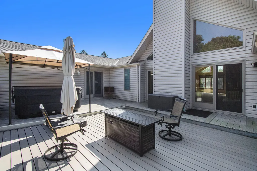 6030 Paw Paw Lake Road Coloma Charter Township MI 49038