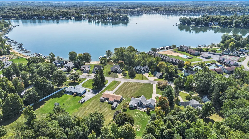 6030 Paw Paw Lake Road Coloma Charter Township MI 49038