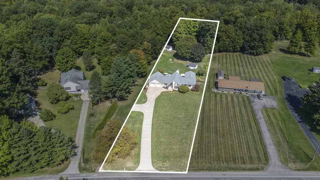6030 Paw Paw Lake Road Coloma Charter Township MI 49038