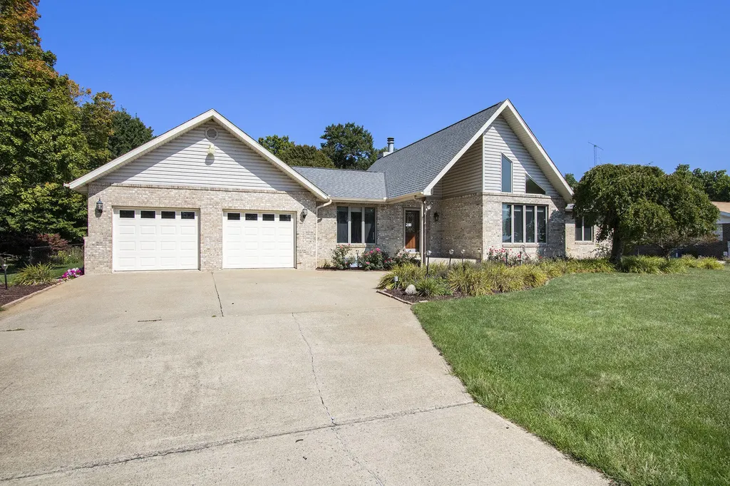 6030 Paw Paw Lake Road Coloma Charter Township MI 49038
