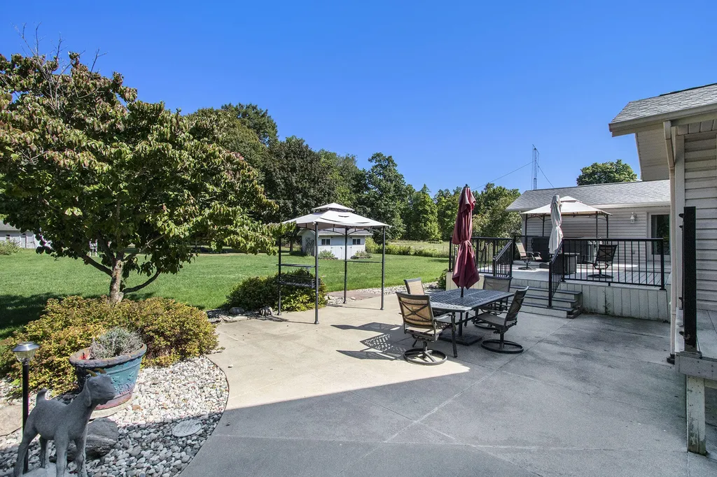 6030 Paw Paw Lake Road Coloma Charter Township MI 49038