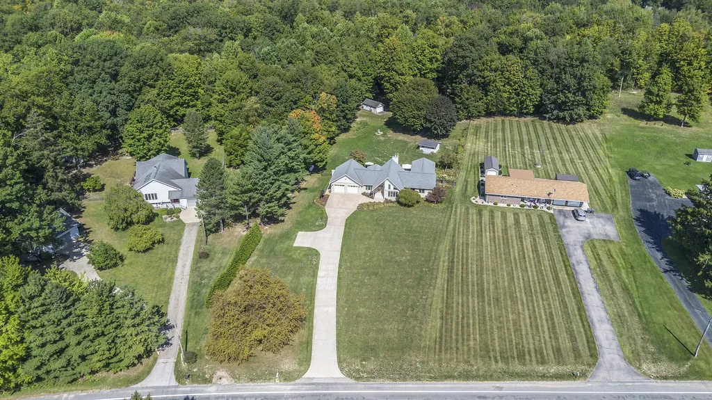 6030 Paw Paw Lake Road Coloma Charter Township MI 49038