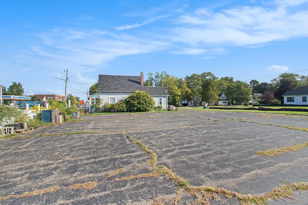 555 Broadway Street South Haven City MI 49090