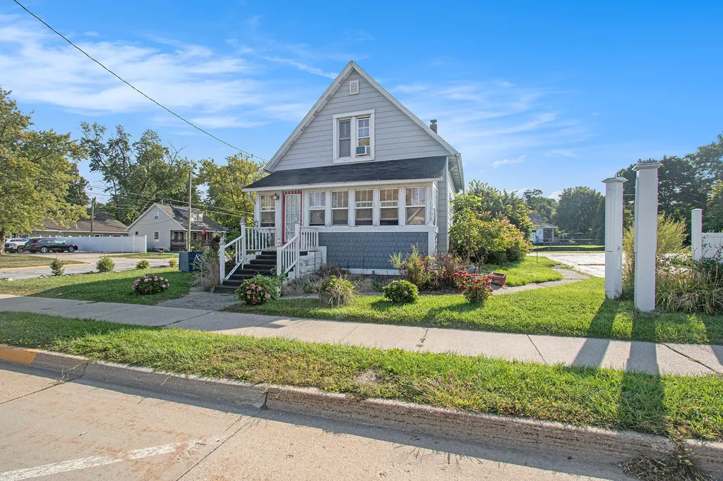 555 Broadway Street South Haven City MI 49090