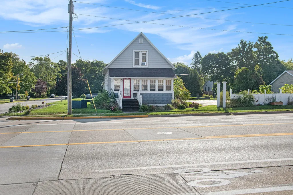 555 Broadway Street South Haven City MI 49090
