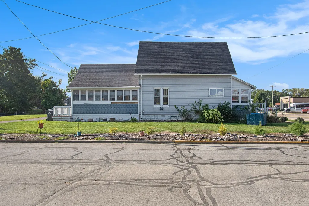 555 Broadway Street South Haven City MI 49090