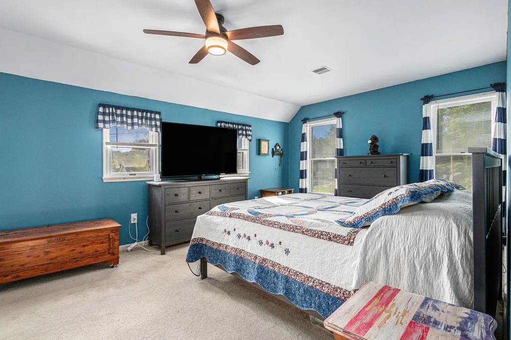 55945 Inn D Inn Drive Silver Creek Township MI 49047