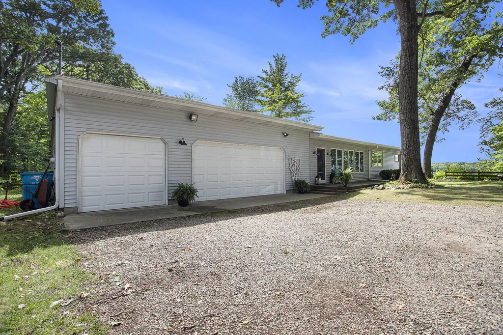 59688 Summit Street Fabius Township MI 49093