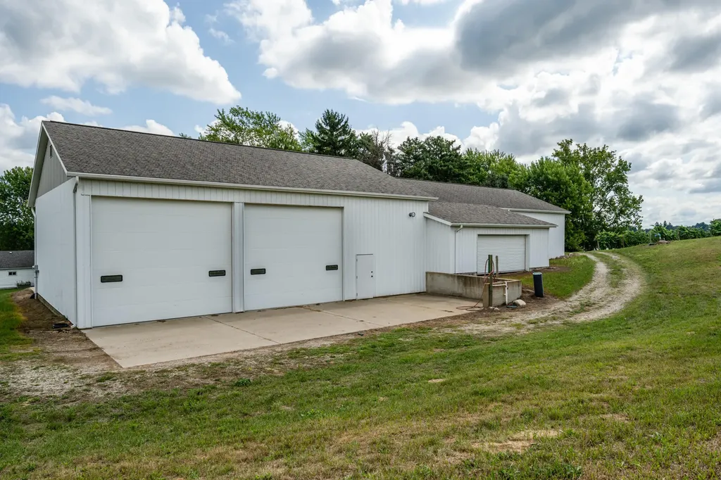 1980 Angling Road Bainbridge Township MI 49098
