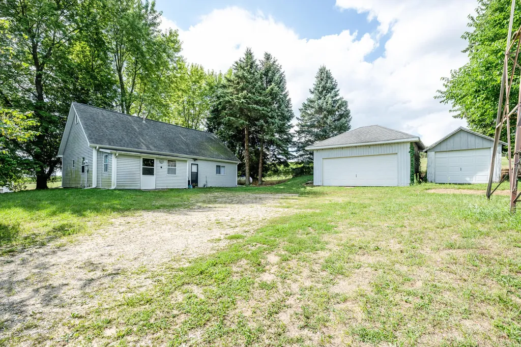 1980 Angling Road Bainbridge Township MI 49098