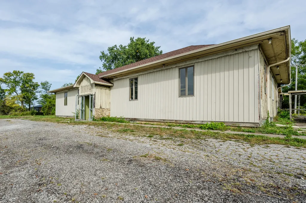 4863 Us Highway 12 Galien Township MI 49128