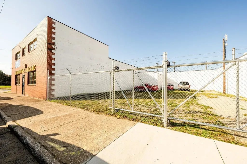 288 Colfax Avenue Benton Harbor City MI 49022