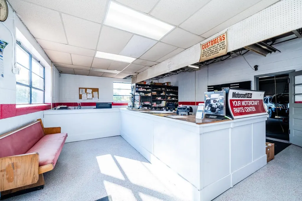 288 Colfax Avenue Benton Harbor City MI 49022