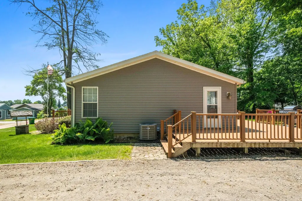 61738 Lake View Drive Penn Township MI 49031
