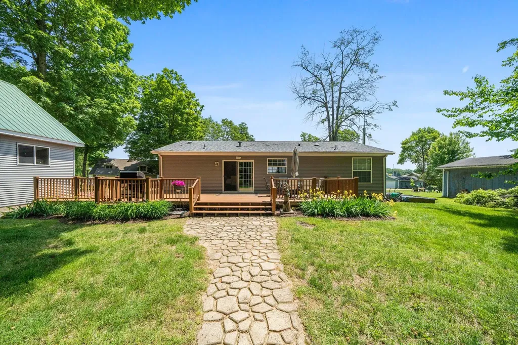 61738 Lake View Drive Penn Township MI 49031