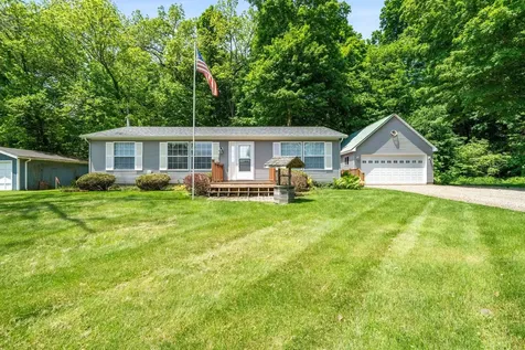 61738 Lake View Drive Penn Township MI 49031