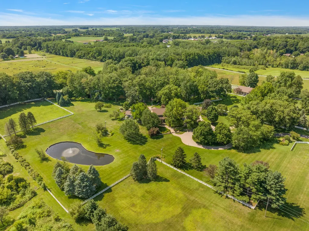 6130 Eidson Road Royalton Township MI 49085