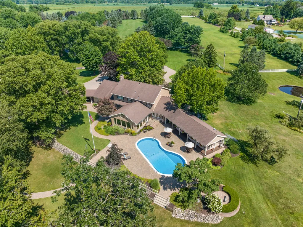 6130 Eidson Road Royalton Township MI 49085