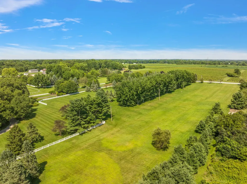 6130 Eidson Road Royalton Township MI 49085