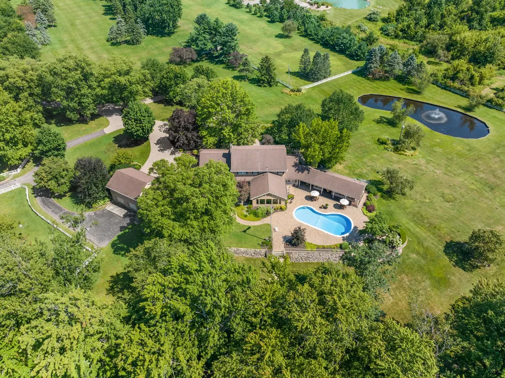 6130 Eidson Road Royalton Township MI 49085