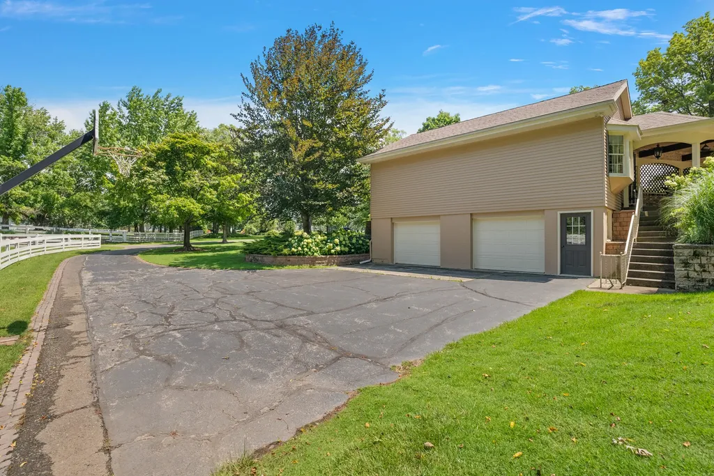 6130 Eidson Road Royalton Township MI 49085