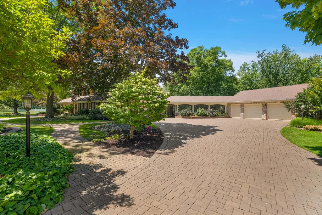 6130 Eidson Road Royalton Township MI 49085