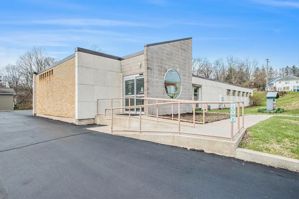 122 Grant Street Niles City MI 49120