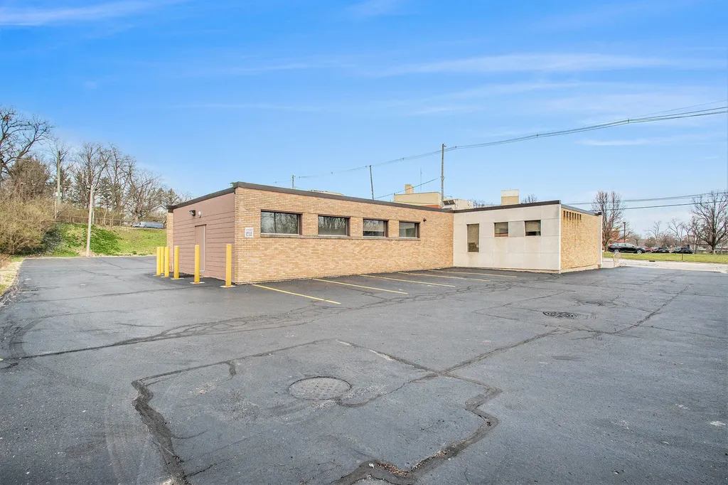 122 Grant Street Niles City MI 49120