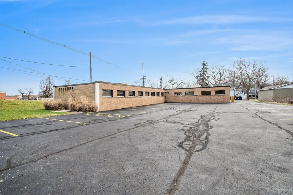 122 Grant Street Niles City MI 49120