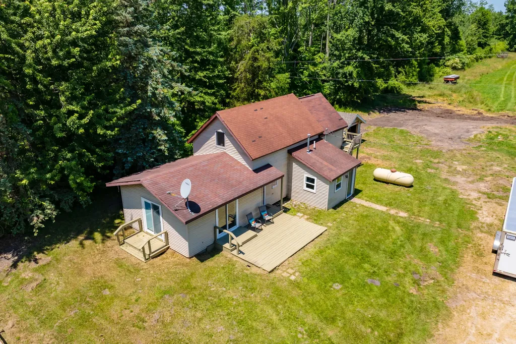 5743 107th Avenue Lee Township MI 49450