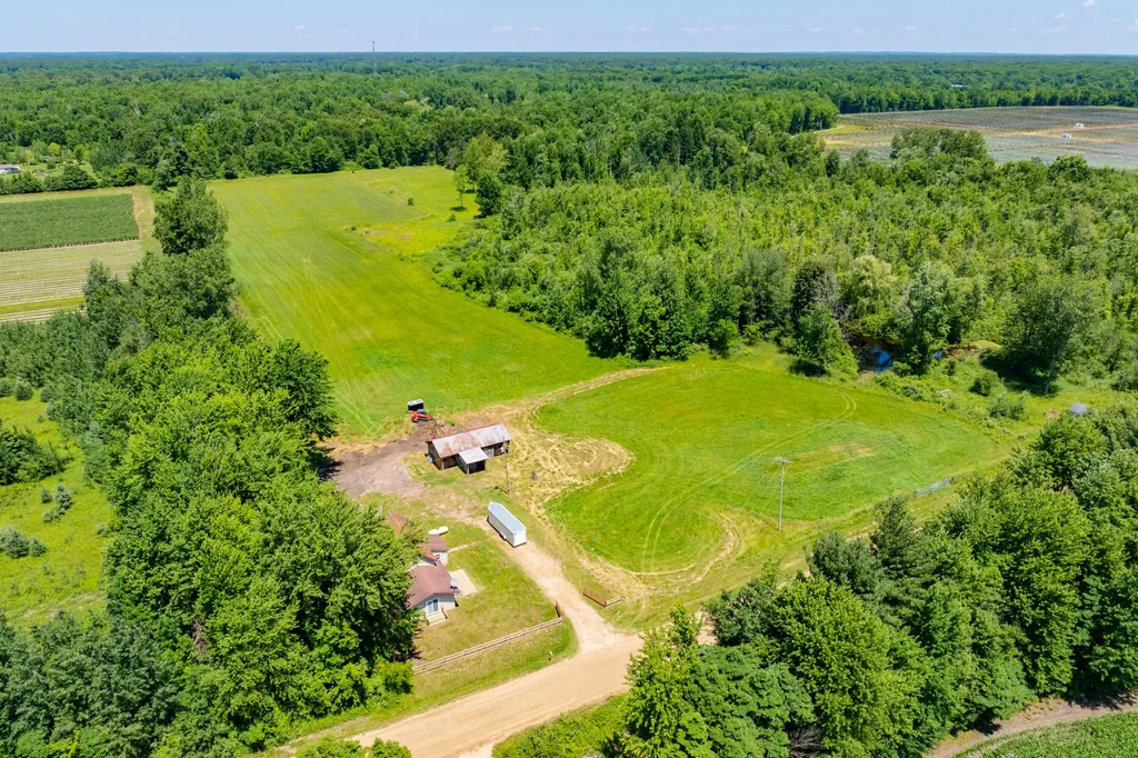 5743 107th Avenue Lee Township MI 49450