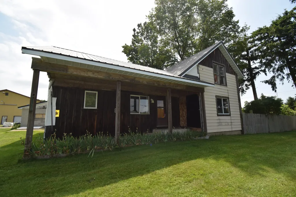 71627 County Road 681 Lawrence Township MI 49057