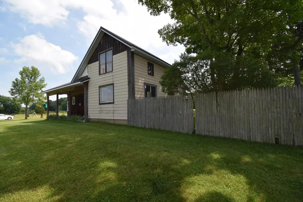71627 County Road 681 Lawrence Township MI 49057