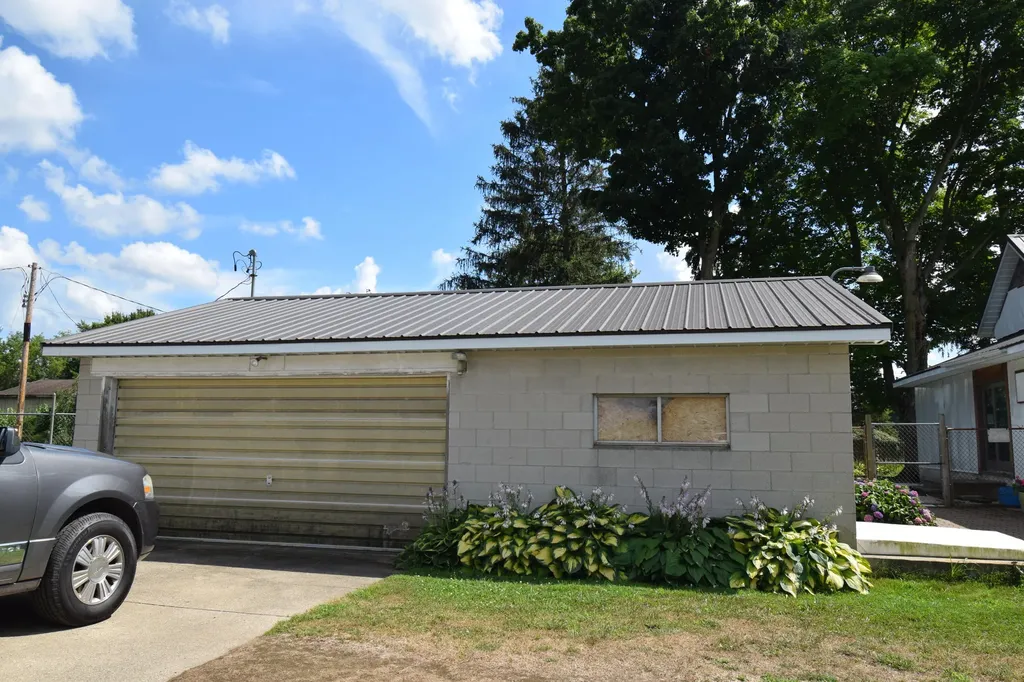 71627 County Road 681 Lawrence Township MI 49057