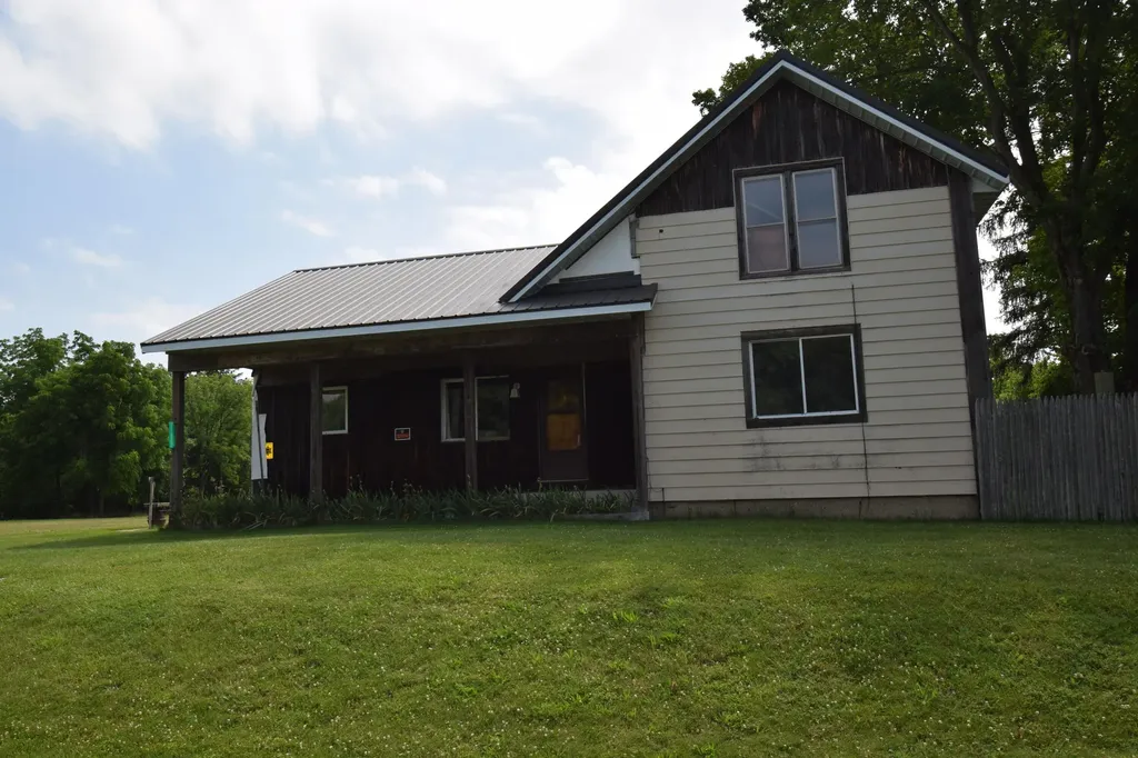 71627 County Road 681 Lawrence Township MI 49057