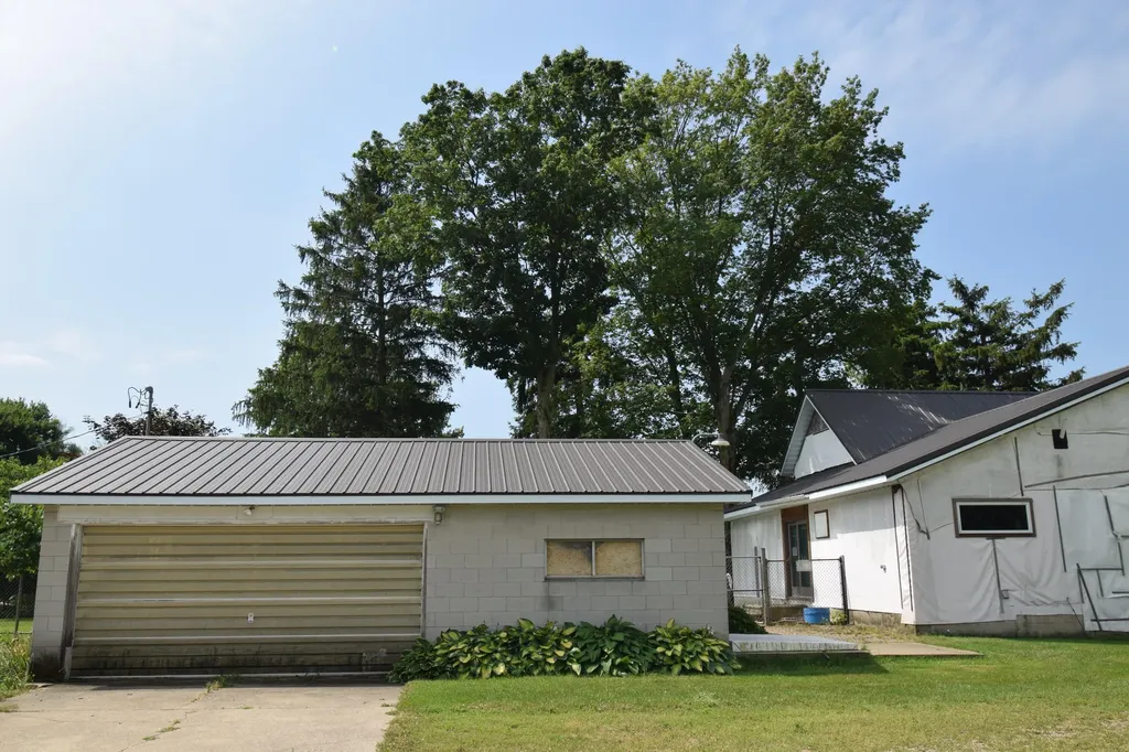 71627 County Road 681 Lawrence Township MI 49057