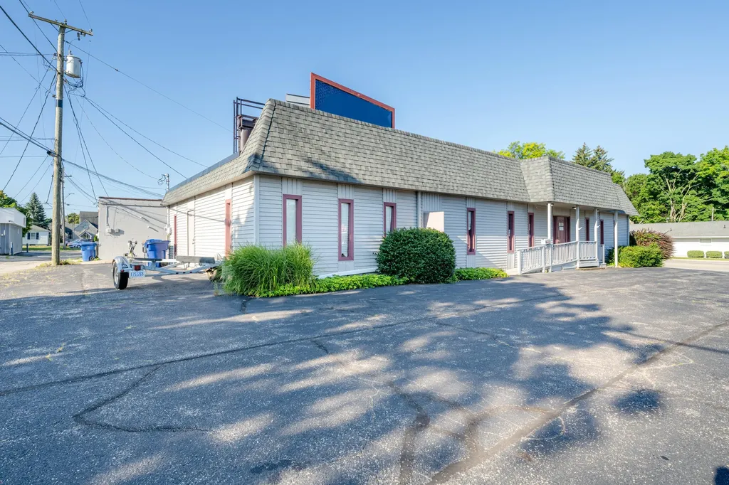 2513-2517 Niles Avenue St. Joseph City MI 49085