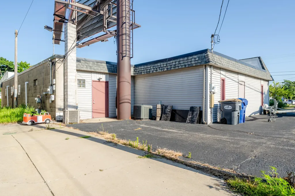 2513-2517 Niles Avenue St. Joseph City MI 49085