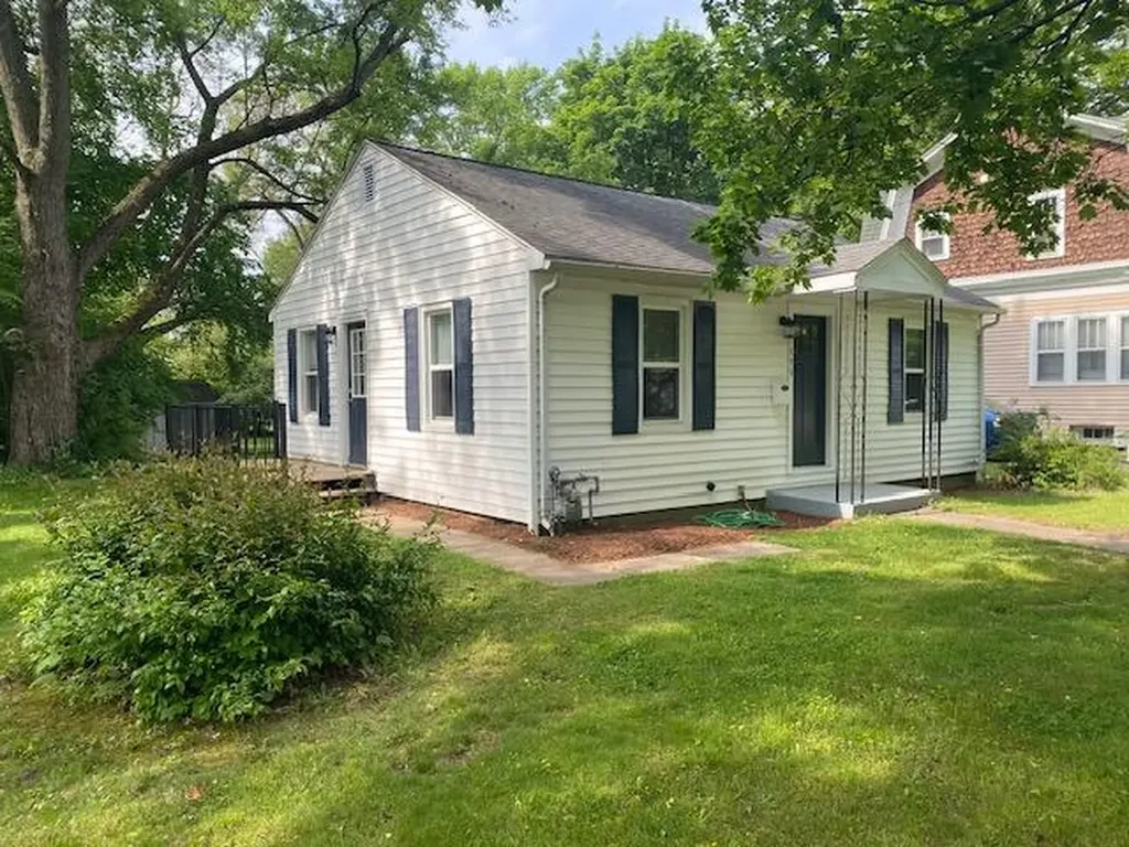 1356 Sheridan Avenue Niles City MI 49120