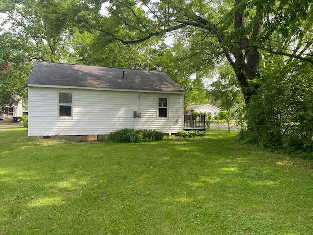 1356 Sheridan Avenue Niles City MI 49120