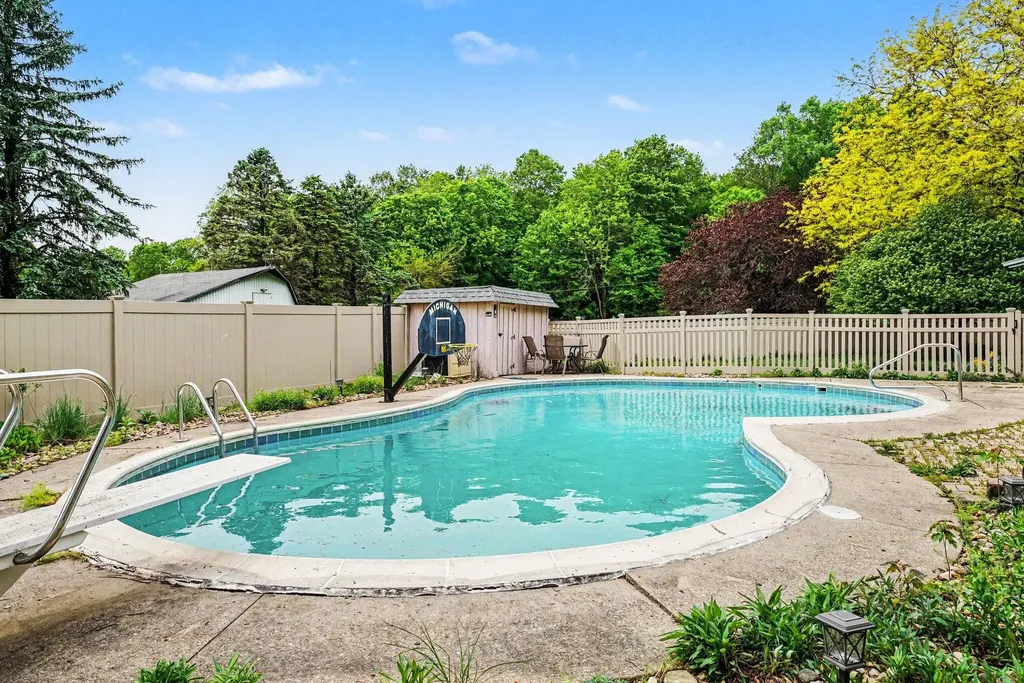 68544 Union Road S Porter Township MI 49130