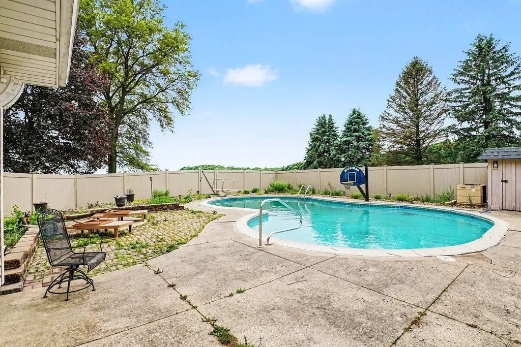 68544 Union Road S Porter Township MI 49130