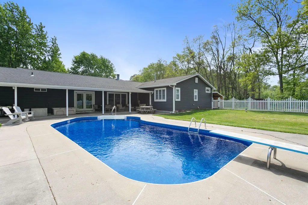 70150 Sherman Road Ontwa Township MI 49112