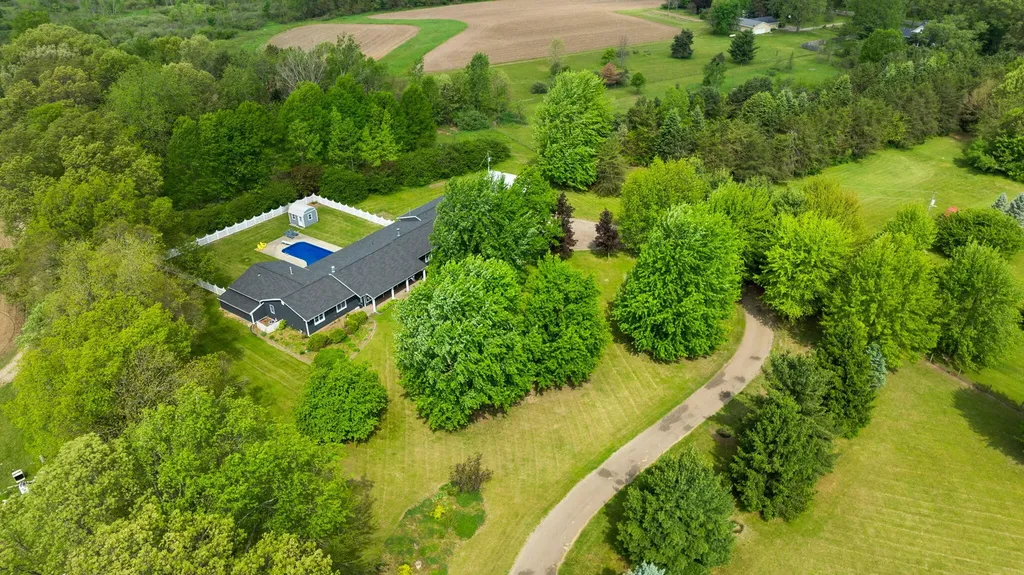 70150 Sherman Road Ontwa Township MI 49112