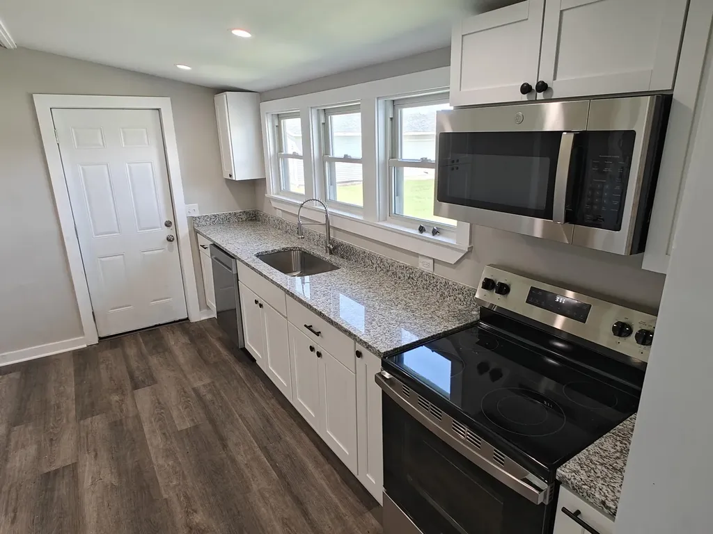 31532 M 62 W Silver Creek Township MI 49047