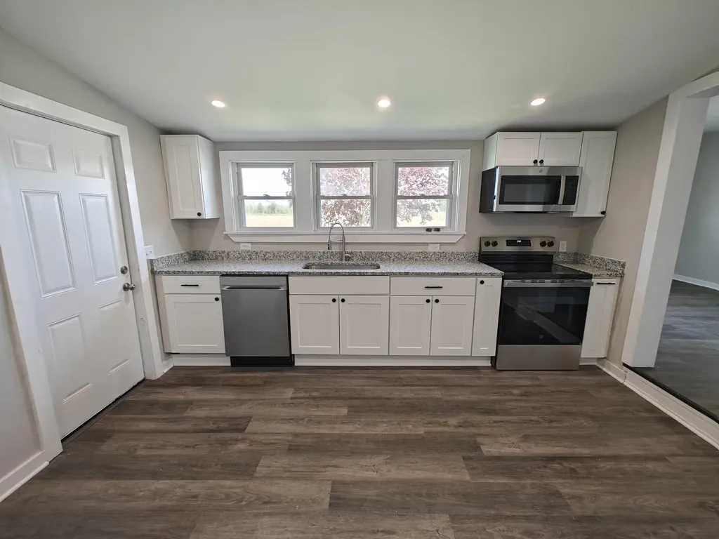31532 M 62 W Silver Creek Township MI 49047